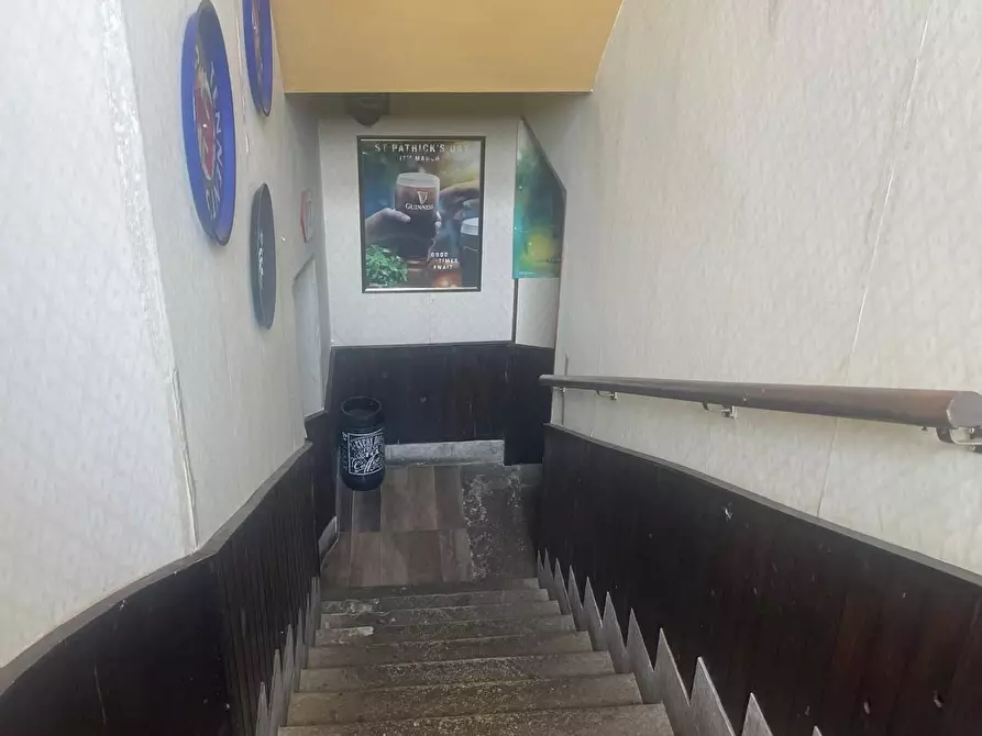 Immagine 34 di Attività commerciale in vendita  a Rivoli