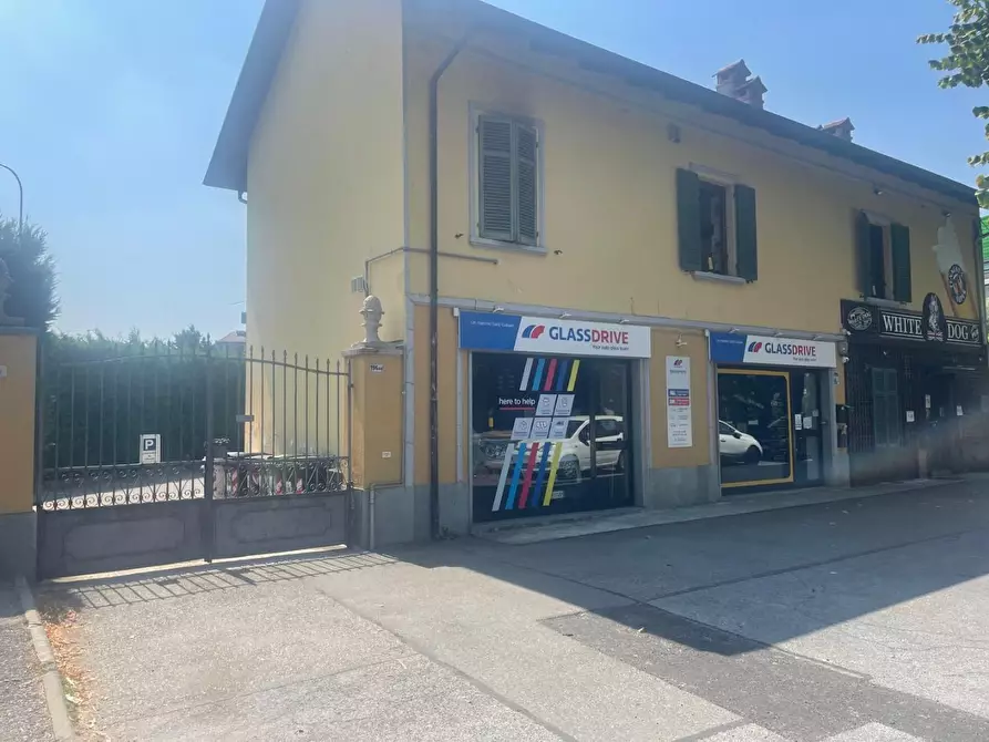 Immagine 2 di Attività commerciale in vendita  a Rivoli