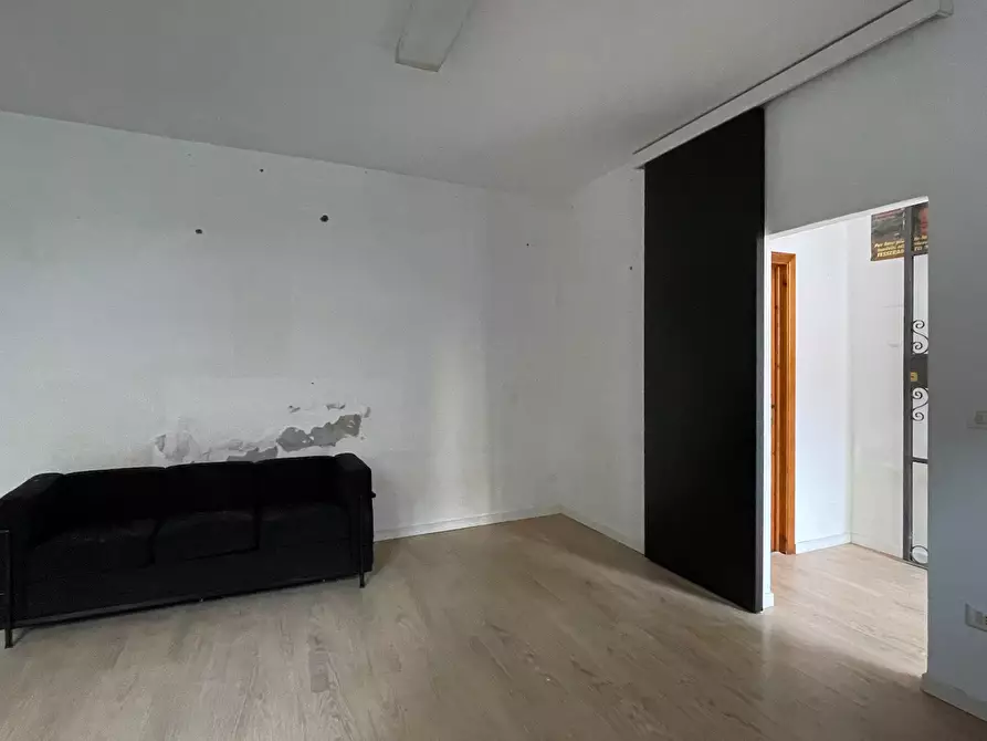 Immagine 3 di Locale commerciale in affitto  a San Miniato