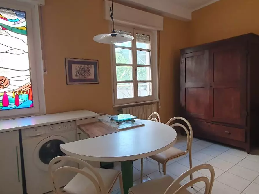 Immagine 3 di Appartamento in vendita  a Massa