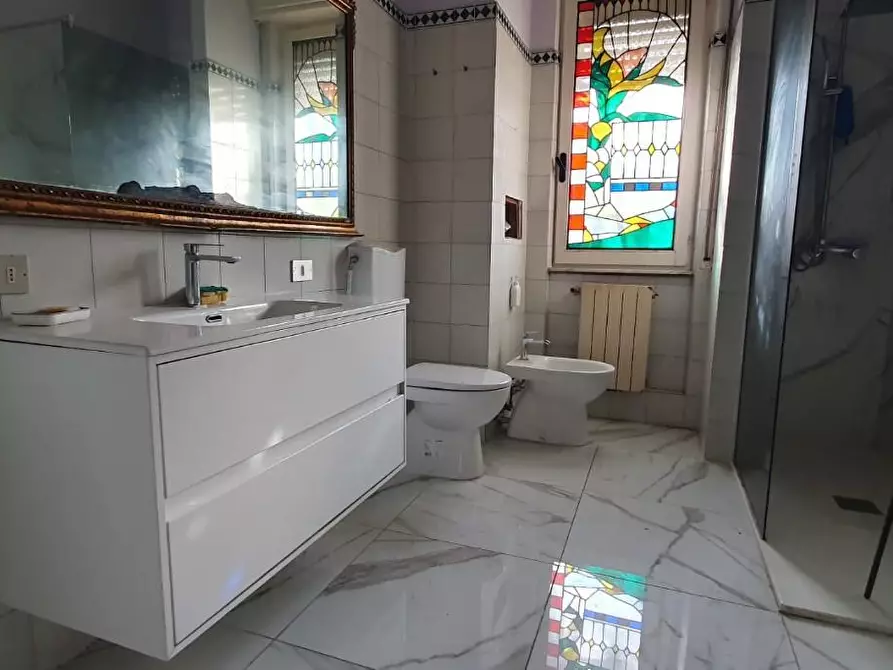 Immagine 10 di Appartamento in vendita  a Massa