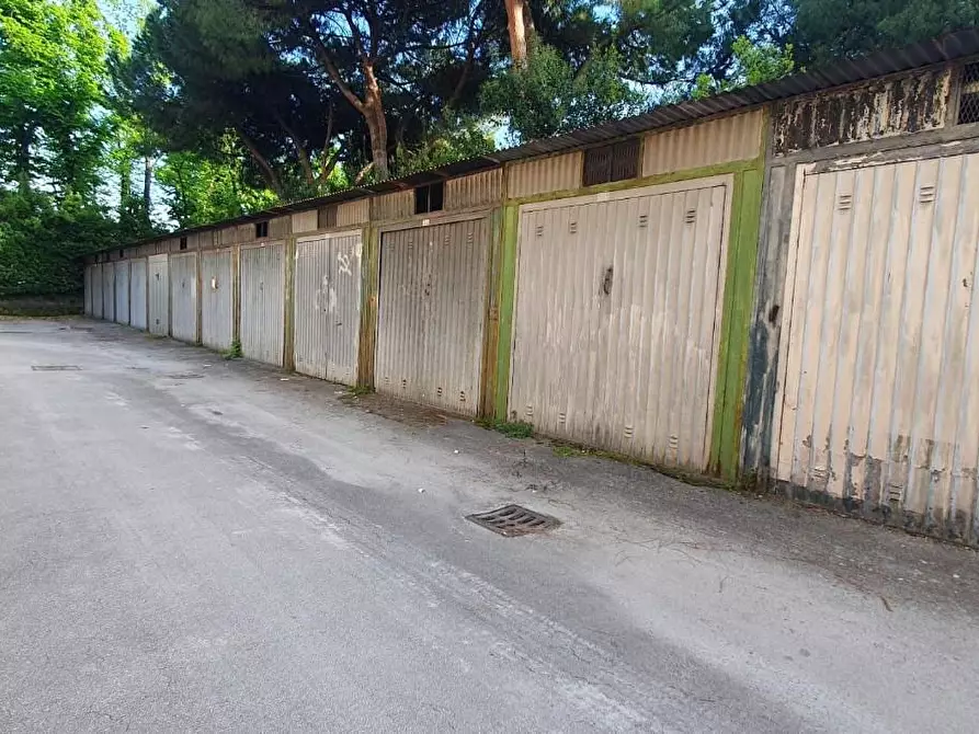 Immagine 21 di Appartamento in vendita  a Massa