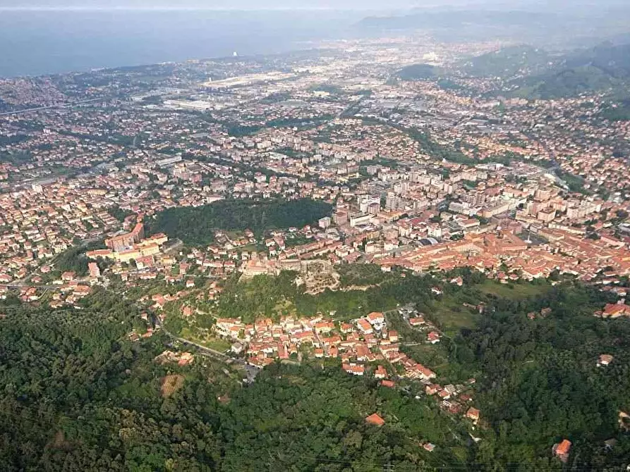 Immagine 18 di Bungalow in vendita  a Massa