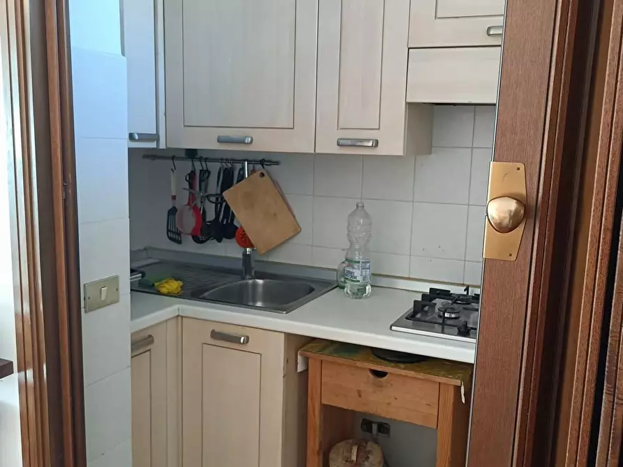 Immagine 6 di Appartamento in vendita  a Viareggio