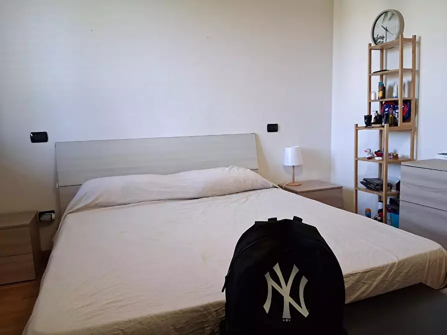 Immagine 16 di Appartamento in vendita  a Lucca