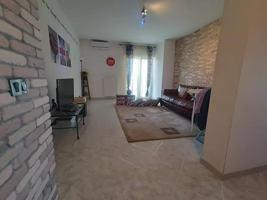 Immagine 26 di Appartamento in vendita  a Taranto