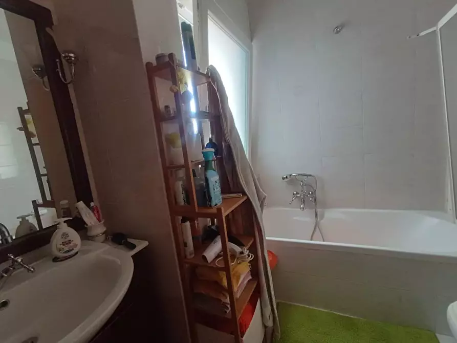 Immagine 15 di Appartamento in vendita  a Taranto