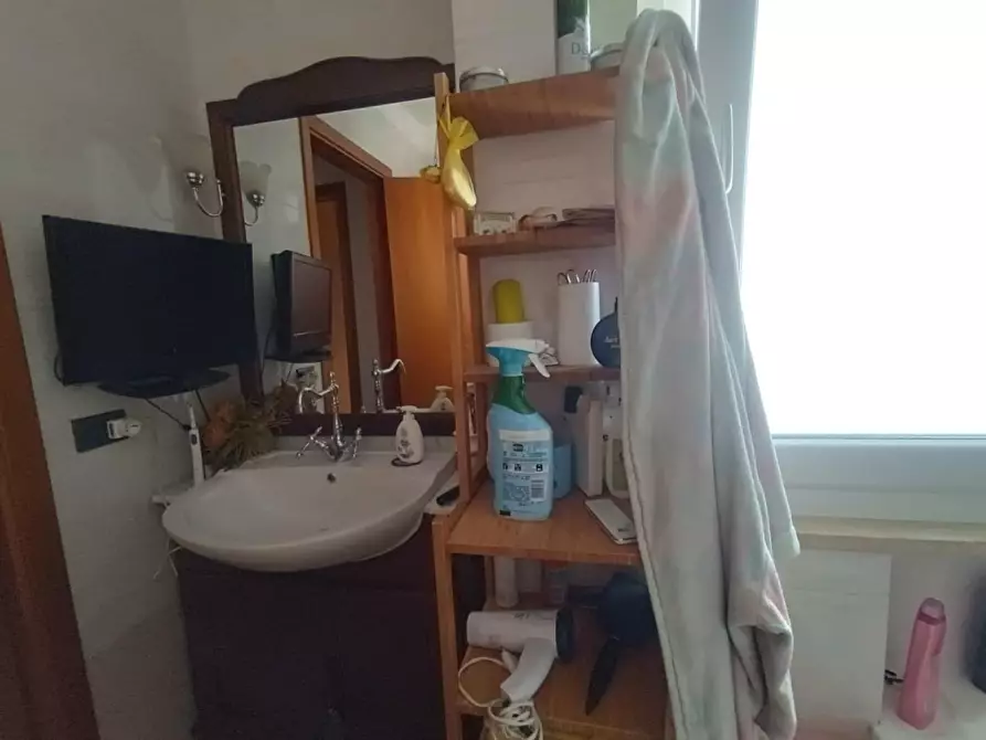 Immagine 12 di Appartamento in vendita  a Taranto