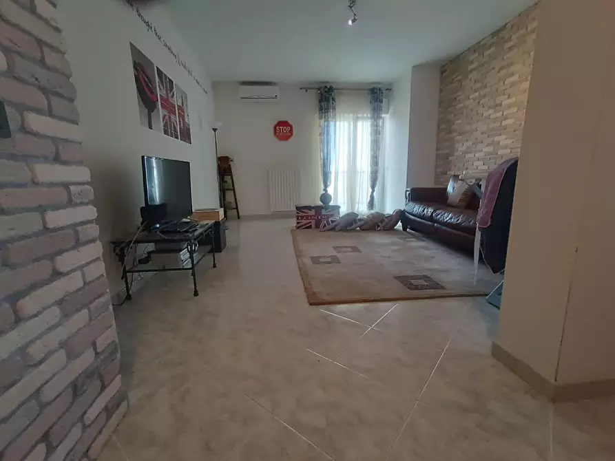 Immagine 4 di Appartamento in vendita  a Taranto