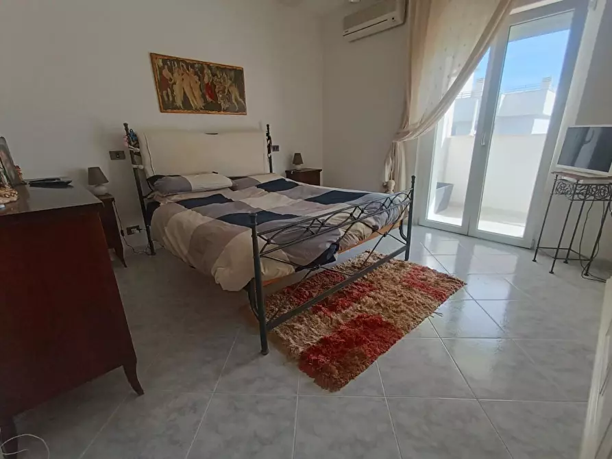 Immagine 11 di Appartamento in vendita  a Taranto