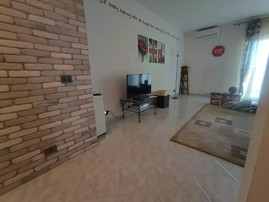 Immagine 6 di Appartamento in vendita  a Taranto