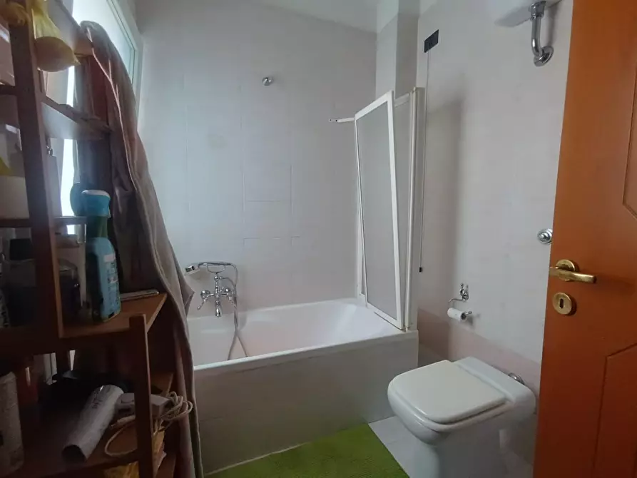 Immagine 14 di Appartamento in vendita  a Taranto