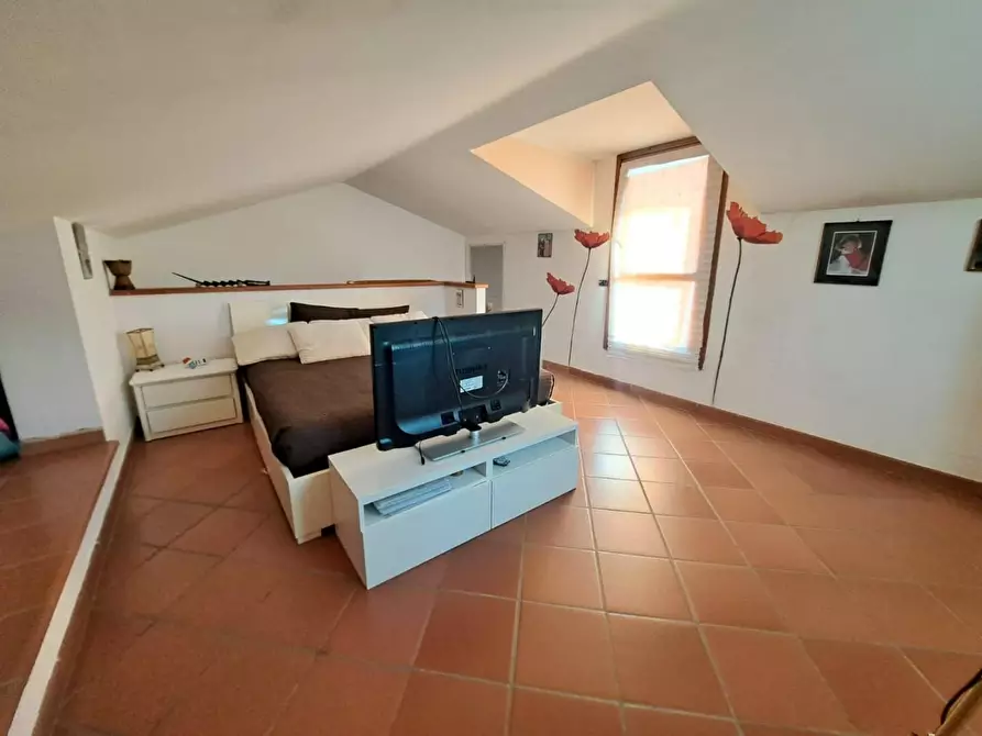 Immagine 19 di Villetta a schiera in vendita  a Empoli