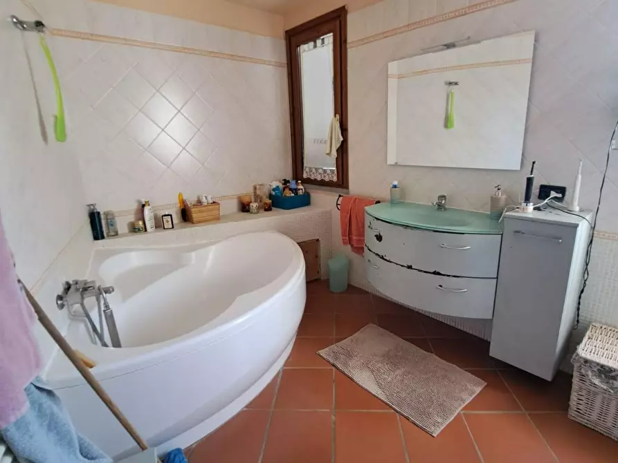 Immagine 16 di Villetta a schiera in vendita  a Empoli