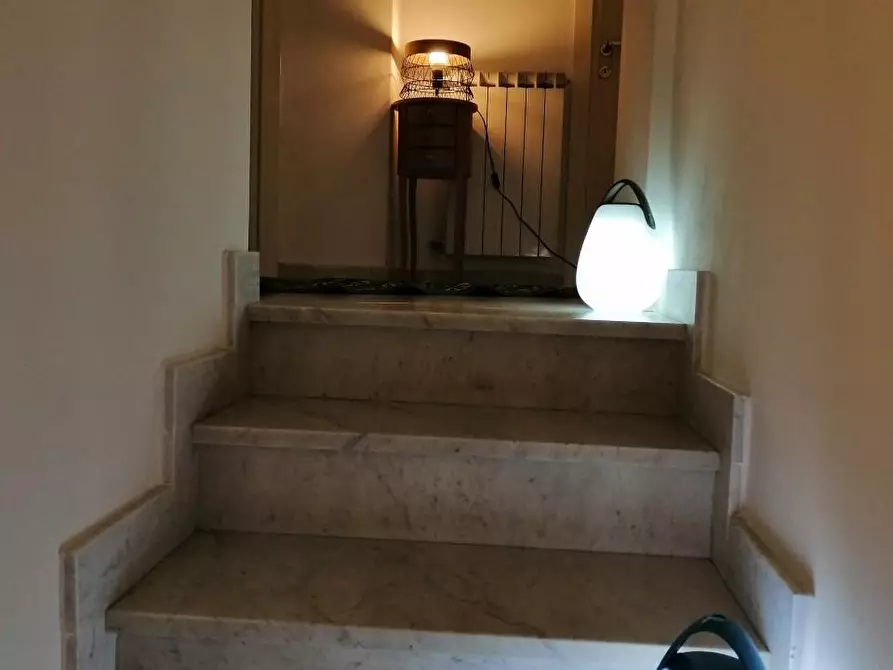 Immagine 9 di Villetta a schiera in vendita  a Massa