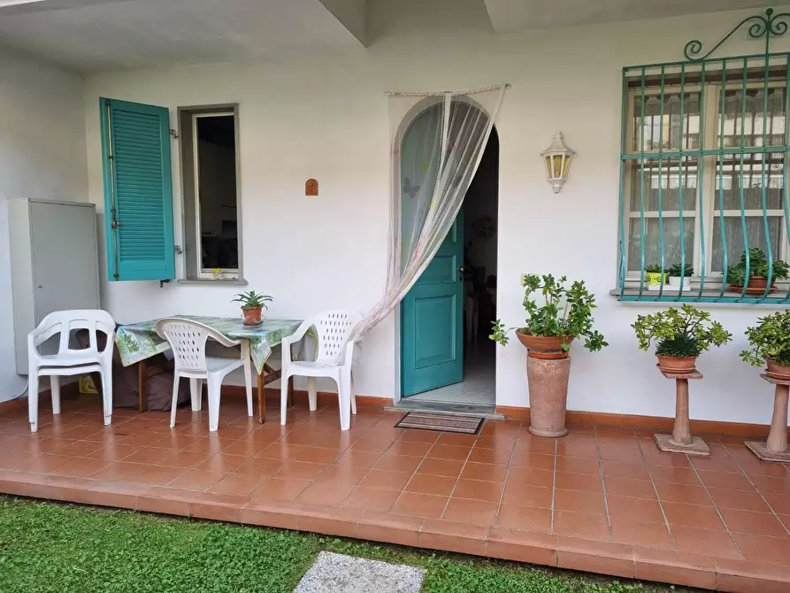 Immagine 3 di Appartamento in vendita  a Massa