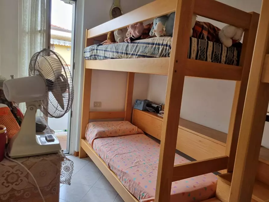 Immagine 14 di Appartamento in vendita  a Massa