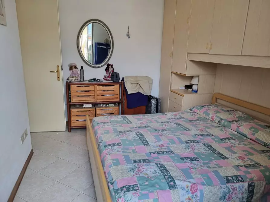 Immagine 11 di Appartamento in vendita  a Massa