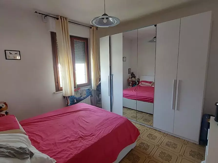 Immagine 11 di Appartamento in vendita  a Pontedera