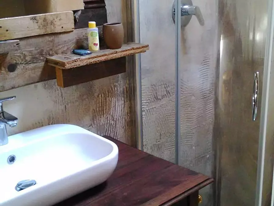 Immagine 10 di Porzione di casa in vendita  a Murlo