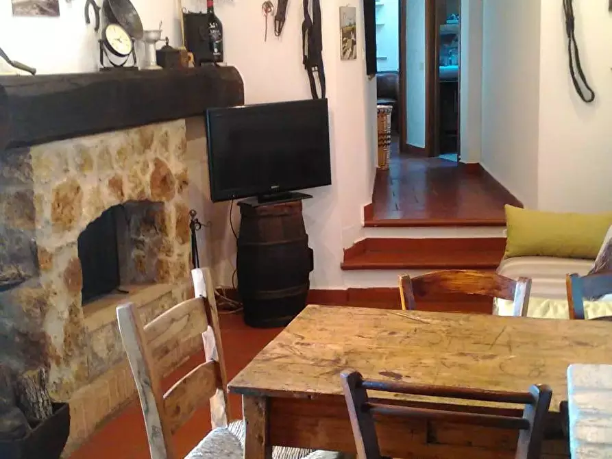 Immagine 3 di Porzione di casa in vendita  a Murlo