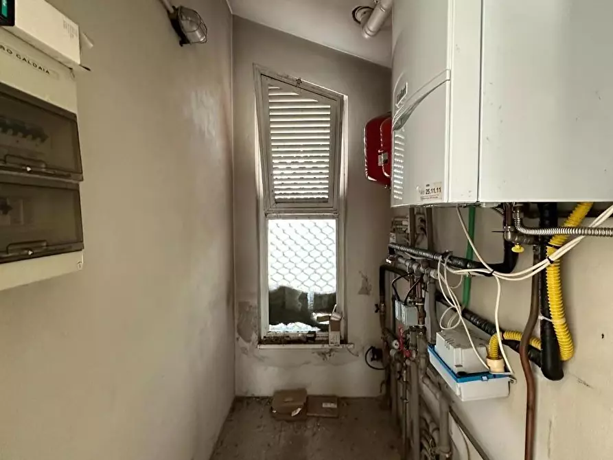 Immagine 69 di Villa in vendita  a Massa