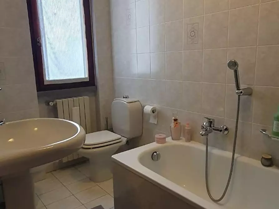 Immagine 28 di Villetta a schiera in vendita  a Pescia