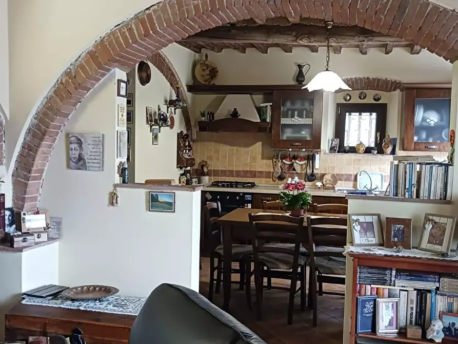 Immagine 8 di Casa semindipendente in vendita  a Carrara