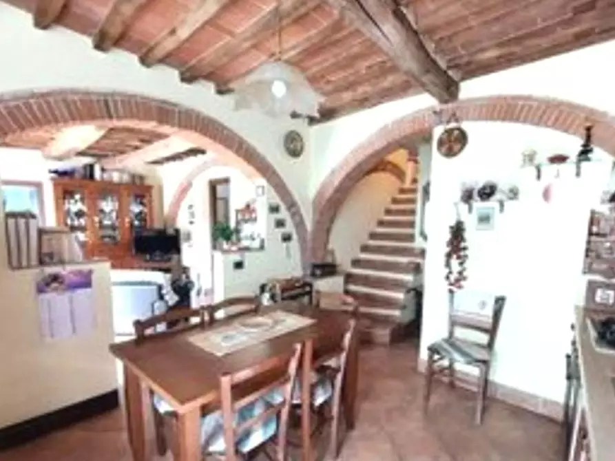 Immagine 17 di Casa semindipendente in vendita  a Carrara