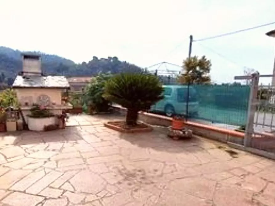 Immagine 2 di Casa semindipendente in vendita  a Carrara