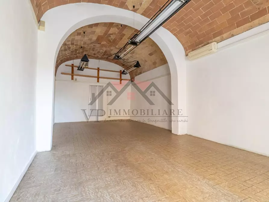 Immagine 4 di Locale commerciale in vendita  a Pomarance