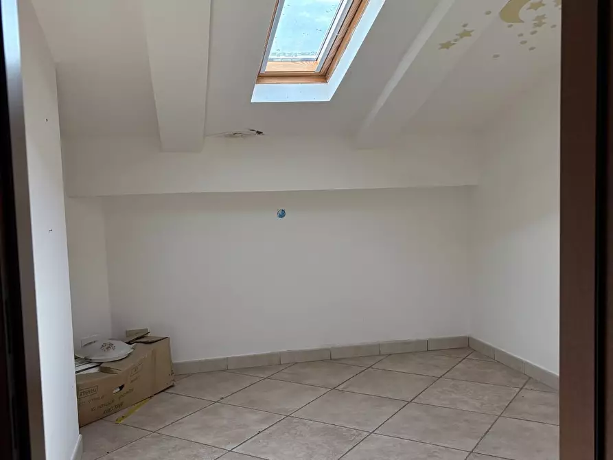 Immagine 10 di Appartamento in vendita  a Vecchiano