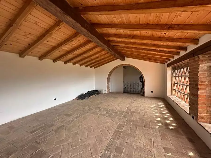 Immagine 29 di Casa colonica in vendita  a Camaiore