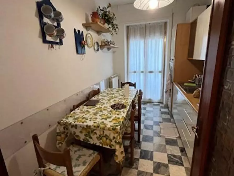 Immagine 1 di Appartamento in vendita  a Carrara