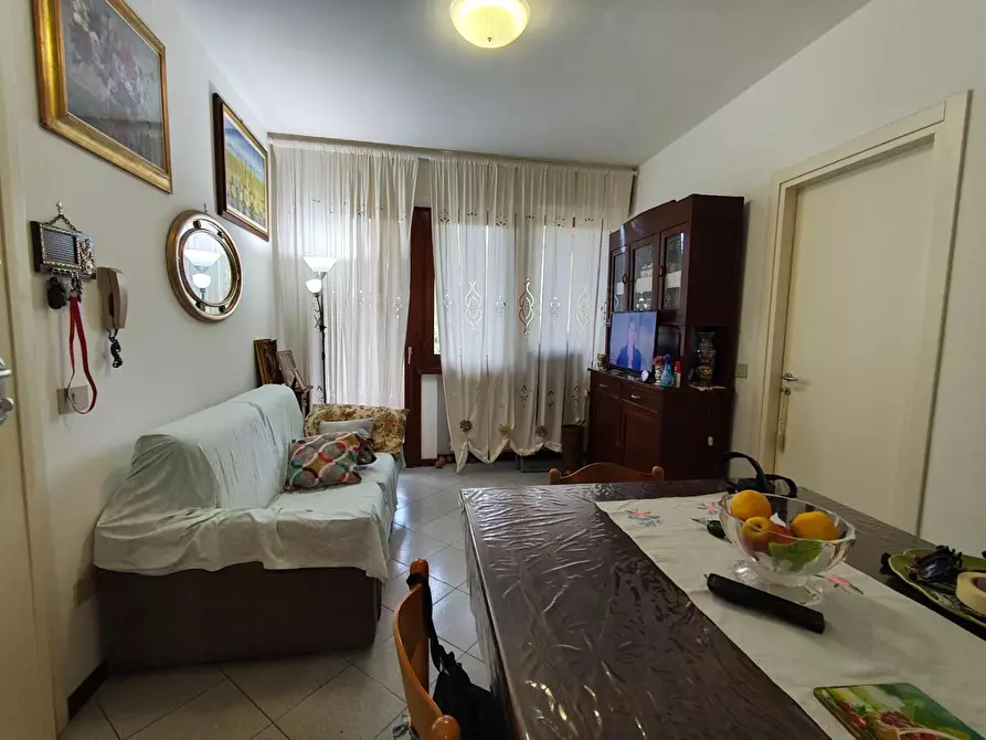 Immagine 19 di Appartamento in vendita  a Lucca