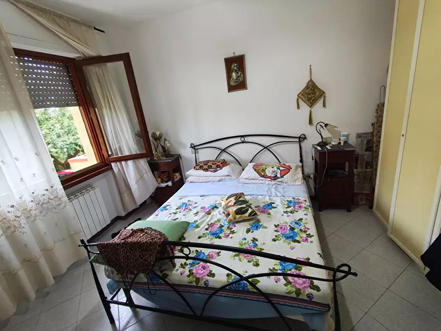 Immagine 6 di Appartamento in vendita  a Lucca