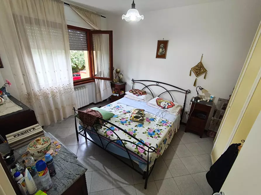 Immagine 7 di Appartamento in vendita  a Lucca