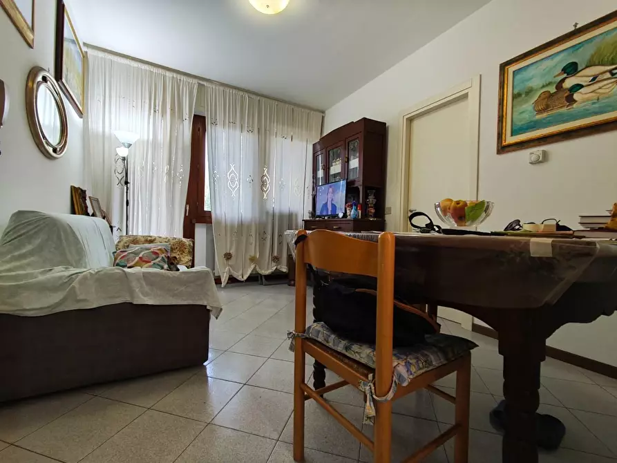 Immagine 18 di Appartamento in vendita  a Lucca