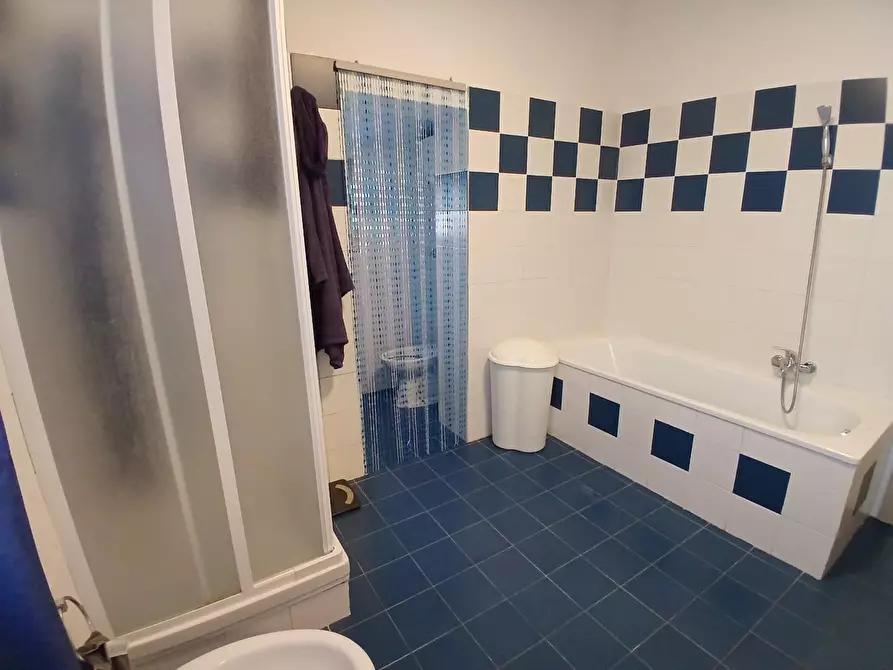 Immagine 34 di Appartamento in vendita  a Livorno