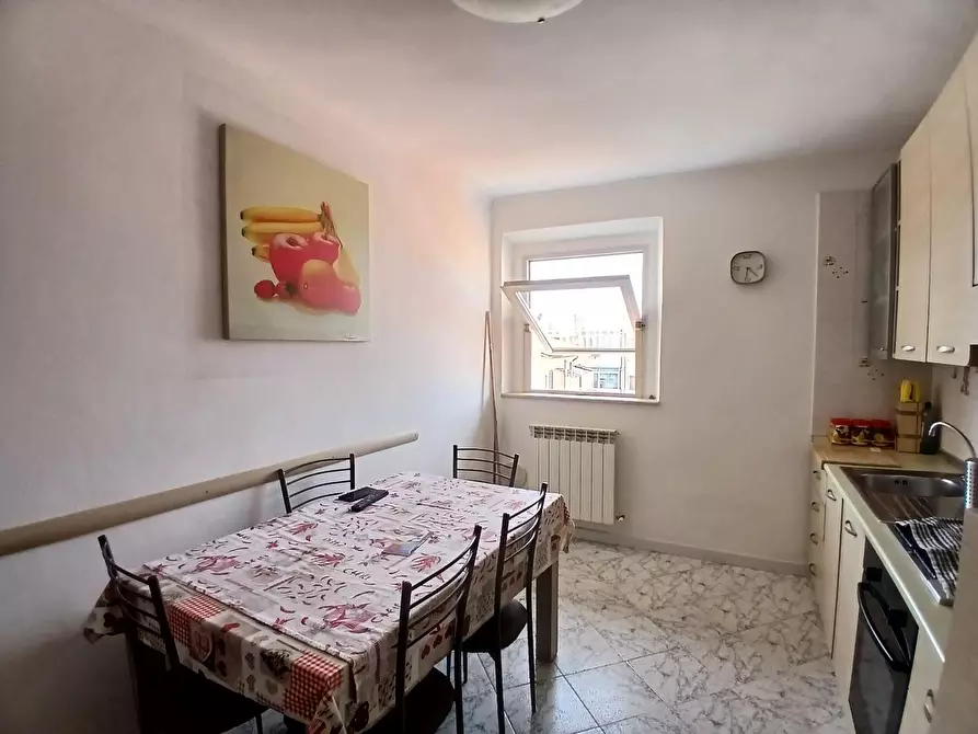 Immagine 12 di Appartamento in vendita  a Livorno