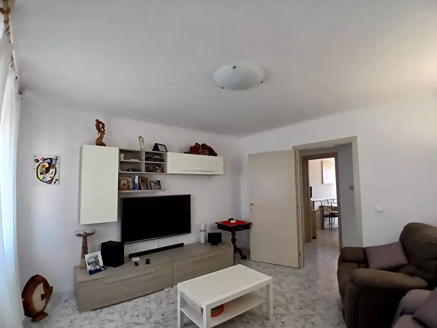 Immagine 2 di Appartamento in vendita  a Livorno