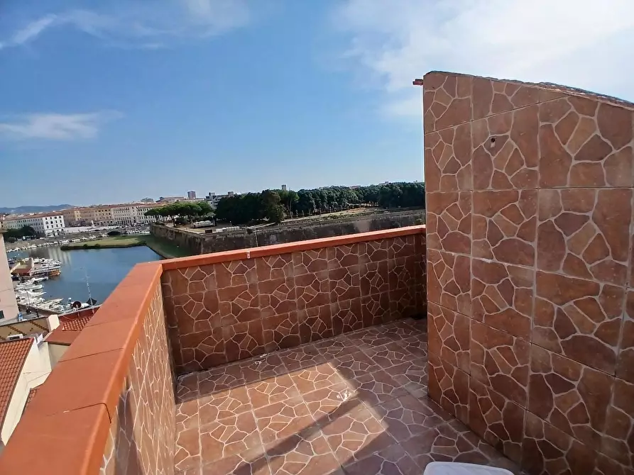 Immagine 41 di Appartamento in vendita  a Livorno