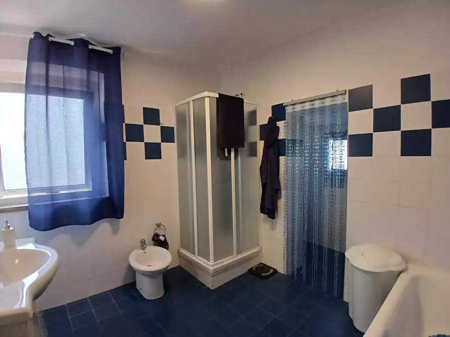 Immagine 32 di Appartamento in vendita  a Livorno