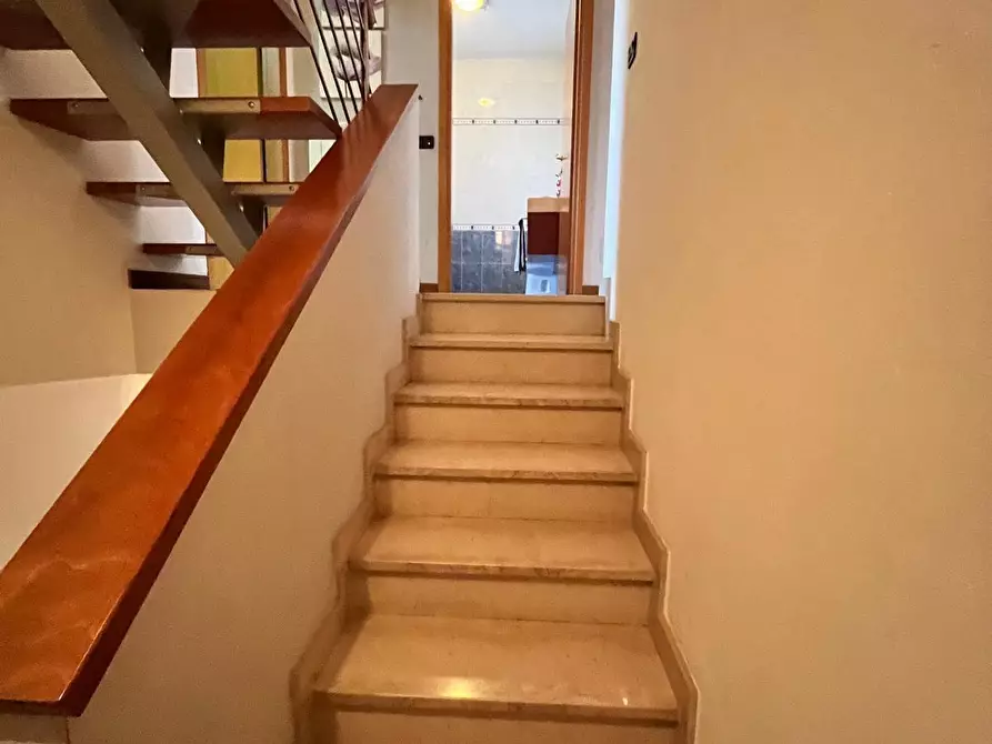 Immagine 46 di Villetta a schiera in vendita  a Altopascio