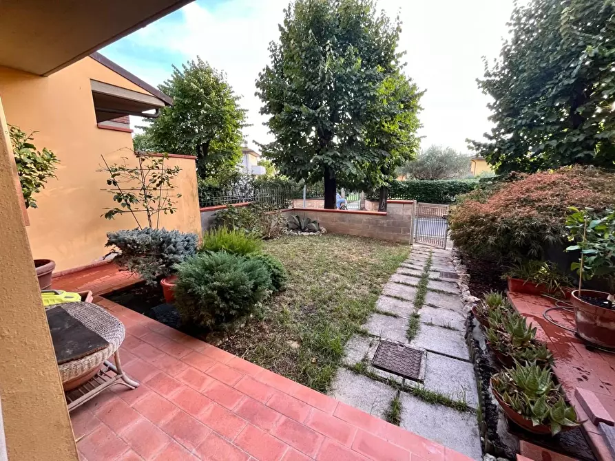 Immagine 59 di Villetta a schiera in vendita  a Altopascio