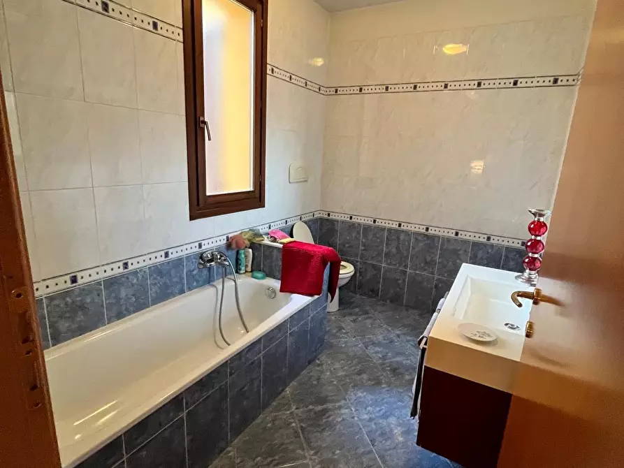 Immagine 39 di Villetta a schiera in vendita  a Altopascio