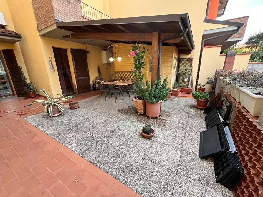 Immagine 62 di Villetta a schiera in vendita  a Altopascio