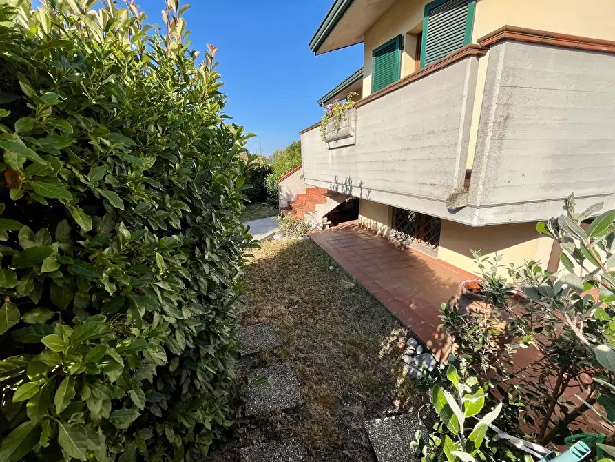 Immagine 2 di Casa indipendente in vendita  a Montopoli In Val D'arno