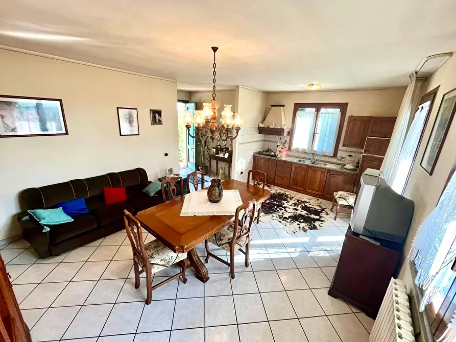 Immagine 25 di Casa indipendente in vendita  a Montopoli In Val D'arno