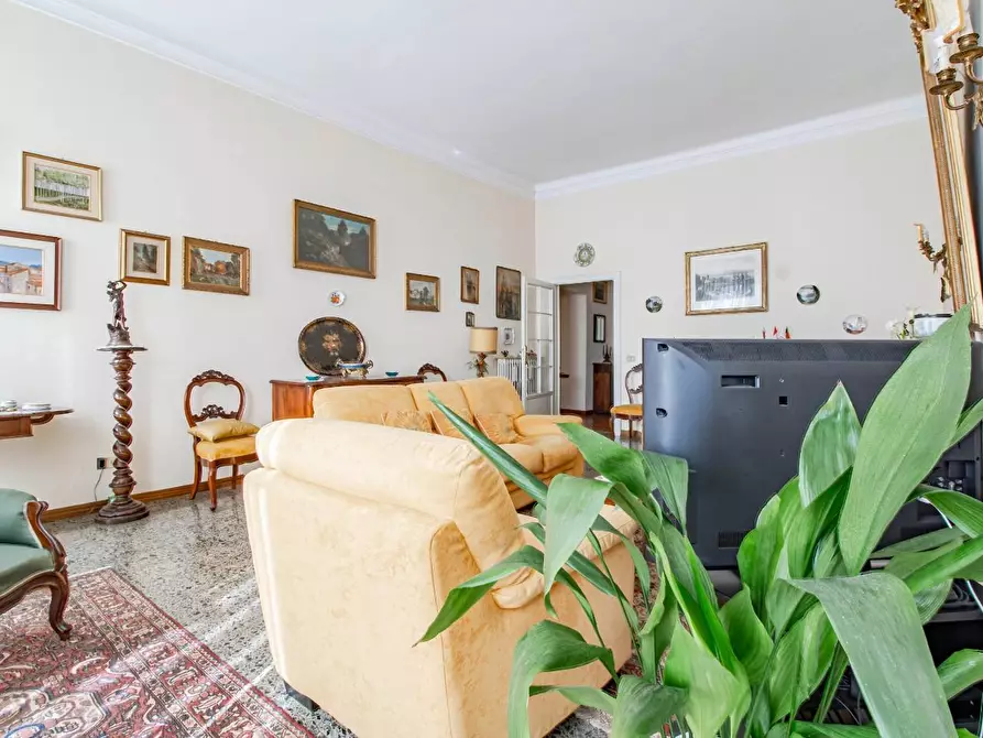 Immagine 3 di Appartamento in vendita  a Pisa